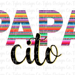 以下が含まれることがあります： カラフルなグラフィックデザインで、「PAPA cito」という文字が黒と金色の文字で書かれています。「PAPA」の文字はカラフルなストライプでできています。