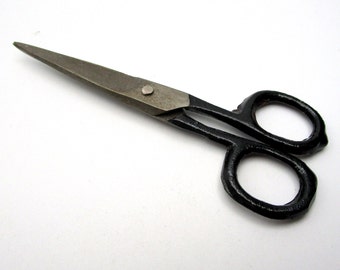 Vintage Children Scissors - DandTBarnFinds