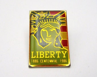 Statue of Liberty Pin - DandTBarnFinds