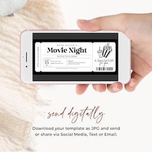 Peut inclure: Un &eacute;cran de t&eacute;l&eacute;phone num&eacute;rique affichant un mod&egrave;le de billet de cin&eacute;ma imprimable. Le billet est noir et blanc avec le texte "We're having a Movie Night" et "A Special Gift for you".