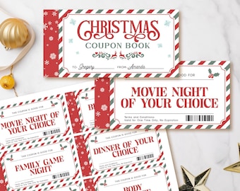 Peut inclure: Un carnet de coupons de Noël avec des bordures rayées rouges et vertes et des motifs de flocons de neige. La couverture indique Christmas Coupon Book avec des lignes pour To et From. Les coupons incluent Movie Night, Dinner, Family Game Night et Body Massage.