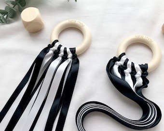 Juguete sensorial para recién nacidos / Anillo de cinta monocromático / Cometa de mano en blanco y negro / Juguete de madera para bebés / Montessori para recién nacidos