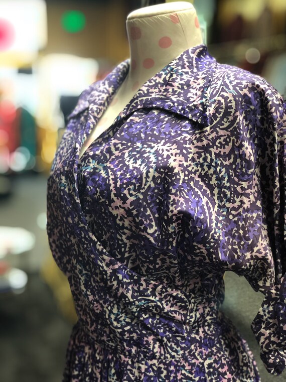 50s Handmade Purple Paisley Silk Dress - image 5