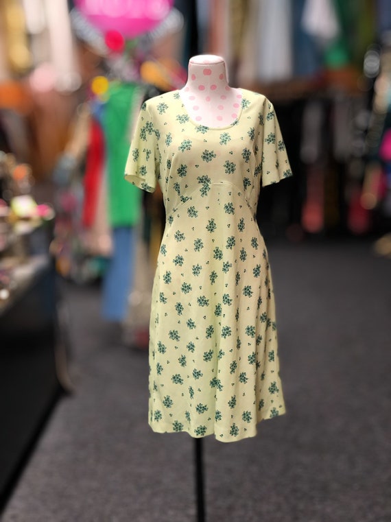 1960s Homemade Green Floral Dress - image 2