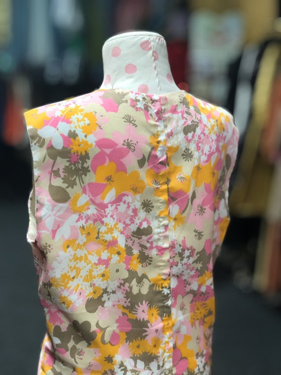 60s Floral  Shift Dress with a Cotton  Liner - image 6