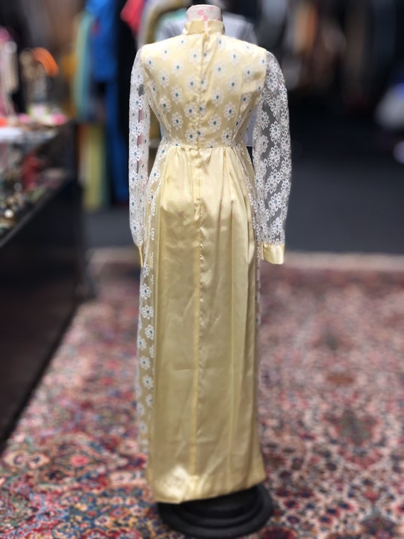 70s handmade yellow dress with floral lace - image 5