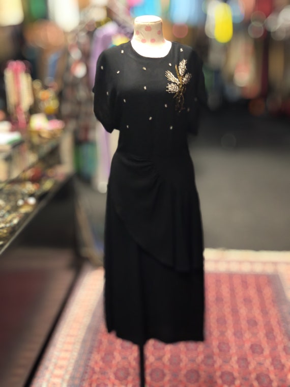 40s Black peplum dress with beaded flowers - image 2