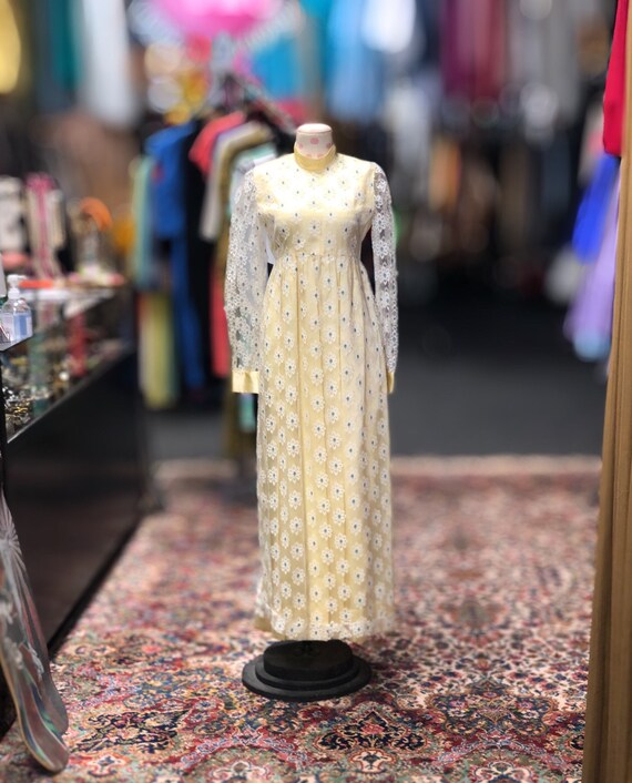 70s handmade yellow dress with floral lace - image 1