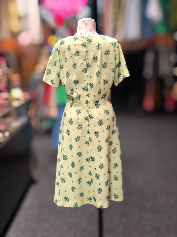 1960s Homemade Green Floral Dress - image 4