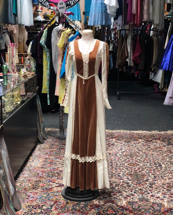 70s Gunne Sax renaissance style dress with brown v