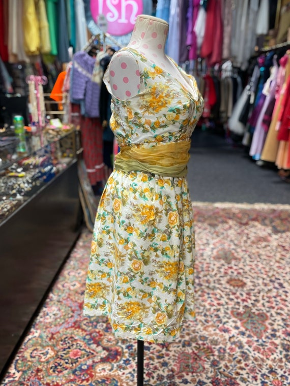 50s beautiful floral dress with chiffon around th… - image 4