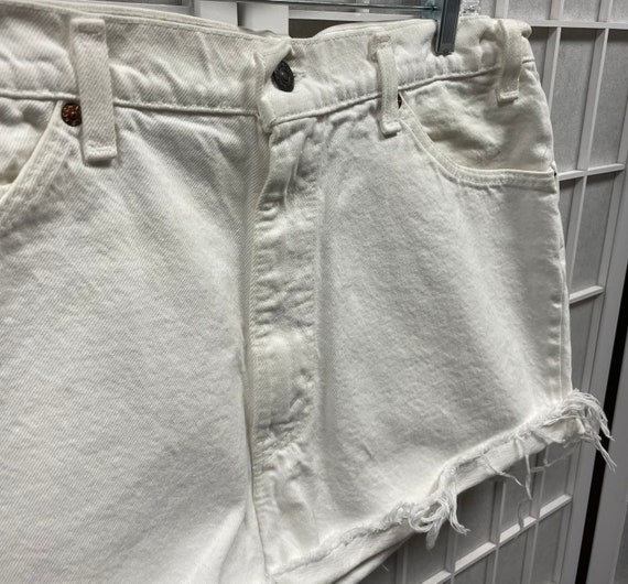 80s Levi’s orange tab 550 white cutoff shorts - image 3