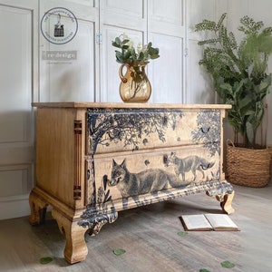 Fox Meadows Furniture Transfer, Large Redesign with Prima Decor Transfer, 24"x 35" Fox Decal