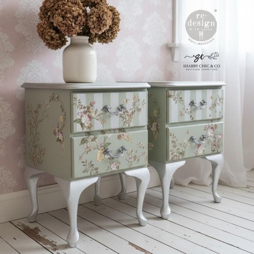 いちぽん様✨Rococo-Style 薔薇装飾　キャスター付テーブル Rosette Royale Furniture Transfer - Redesign With Prima Floral