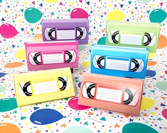 Presentkortshållare för retro VHS-kassett: Utskrivbara festpresentförpackningar (PDF)