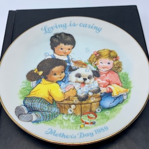 Loving is Caring - Avon Muttertag 1989 Sammlerteller, 5 Zoll durchmesser.