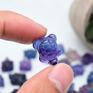 0.1&#39;&#39; Natural Hand carved Mini Fluorite sea turtle，Quartz Crystal carved，Crystal decor，Holiday present，Crystal ornament，Crystal healing