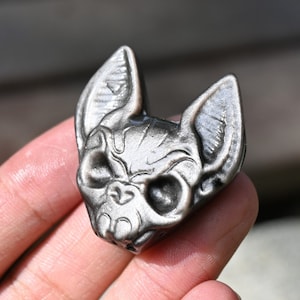 1.4&#39;&#39; Natural Carved Silver obsidian bat head，Quartz crystal，Crystal gift，Bat skull，Ornaments，Pendant，Crystal Figurine，Reiki healing 1PC