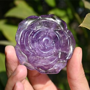 Carved amethyst top