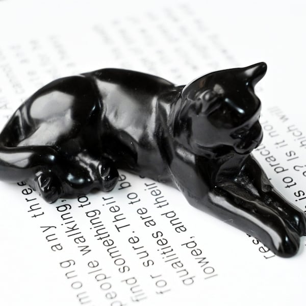 2'' Natural hand carved Obsidian Cat，crystal carved，quartz crystal，crystal animal，crystal character，crystal healing