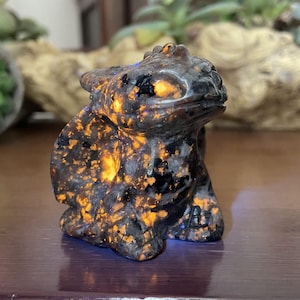 2&#39;&#39; Natural Hand carved Yooperlite skull，Flame stone Dragon，Crystal Dragon，Quartz Crystal，crystal decor，Crystal ornament，Crystal Healing