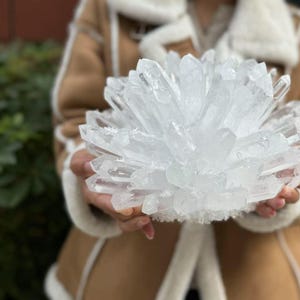 5KG+ Crystal cluster，Clear Cluster Crystal，Quartz Point VUG，Mineral Specimen Healing Degaussing Decor Collection，Crystal decoration C2