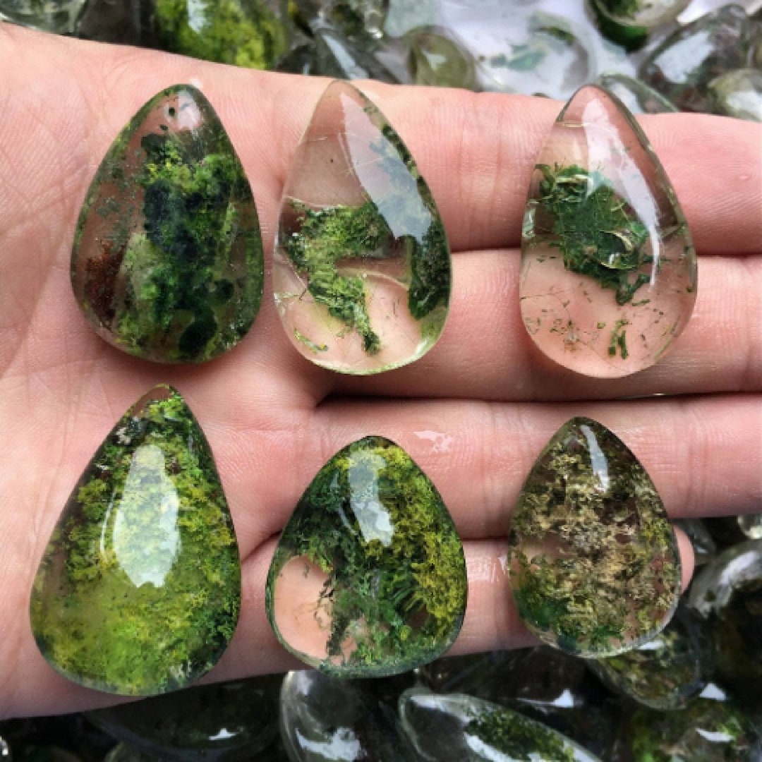 Green Garden Quartz Phantom Pendant，quartz Crystal，crystal