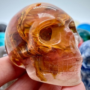 2&#39;&#39; Natural Hand Carved skull/crystal skull/quartz crystal/crystal carved/Crystal gift/crystal skull/Crystal ornament/crystal healing