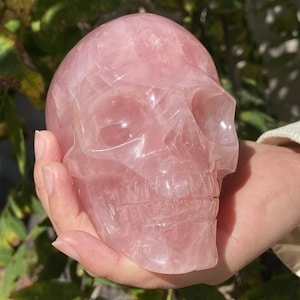 4&#39;&#39; Natural Hand carved Rose quartz skull，Crystal skull，Quartz crystal，Divination crystal，Energy gathering，healing skull