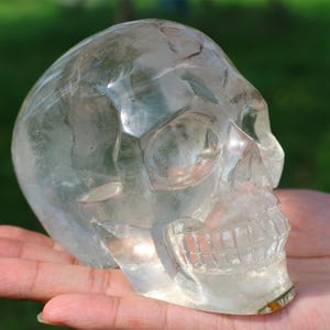 1.05kg Natural Clear quartz skull，Quartz skull，Crystal Carved skull，Skull ornament，Crystal gift，Crystal healing WK759