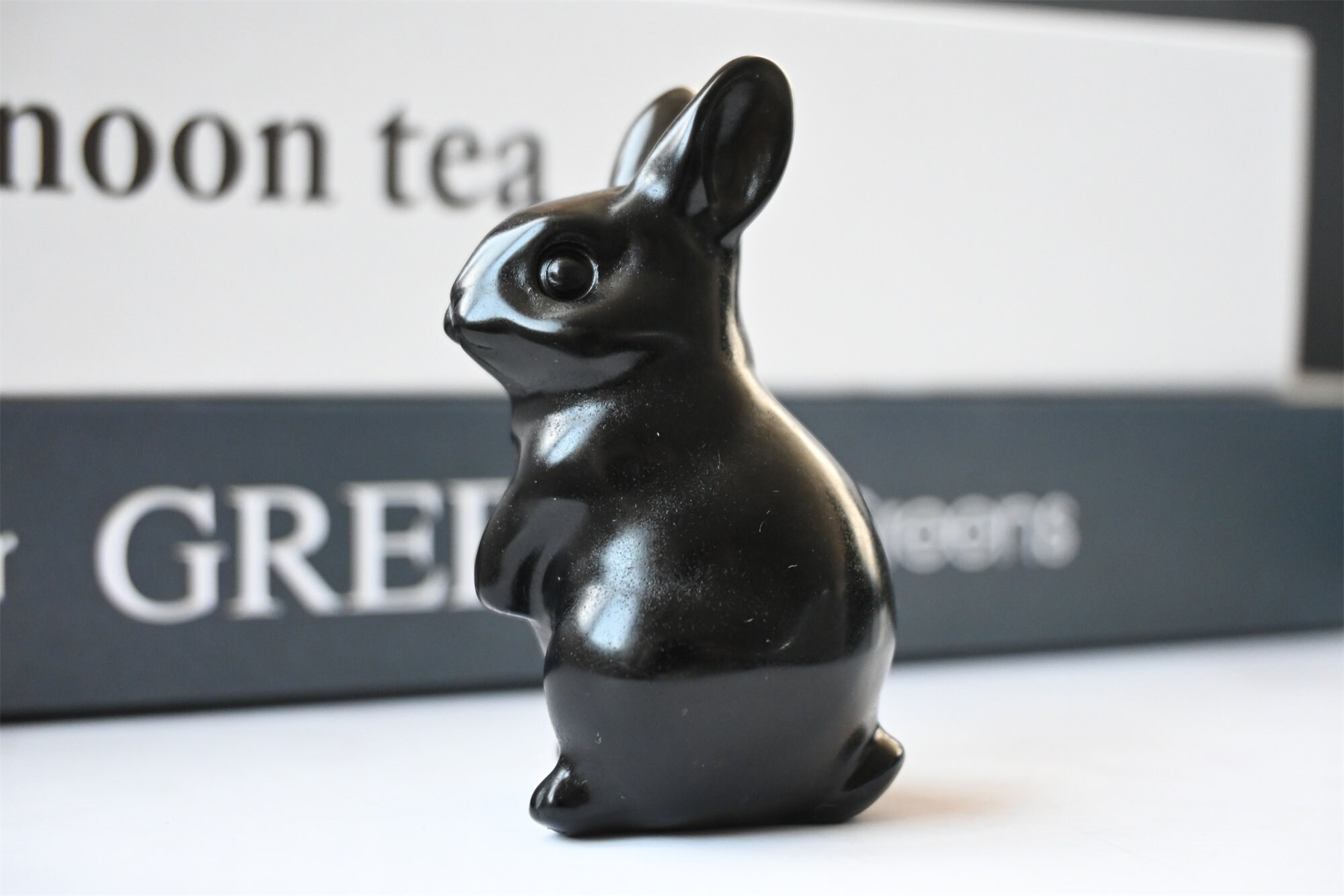 Creators Opinion Figurine Obsidia Bunny main image 1