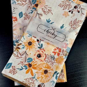Boho Peach Floral Napkins – Set of 4 Reversible Cotton Cloth Napkins – Cottagecore Decor
