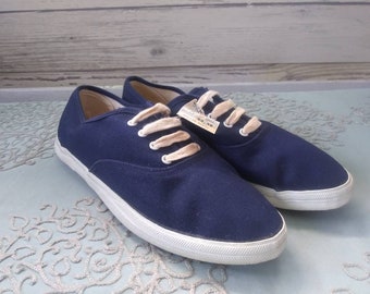 ladies navy blue deck shoes