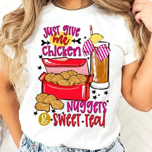 Chicken Nuggets & Sweet Tea Shirt: Southern Country Girl Tee afbeelding 1