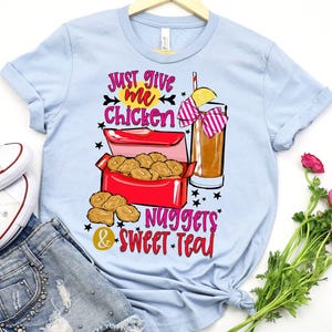 Chicken Nuggets & Sweet Tea Shirt: Southern Country Girl Tee afbeelding 2