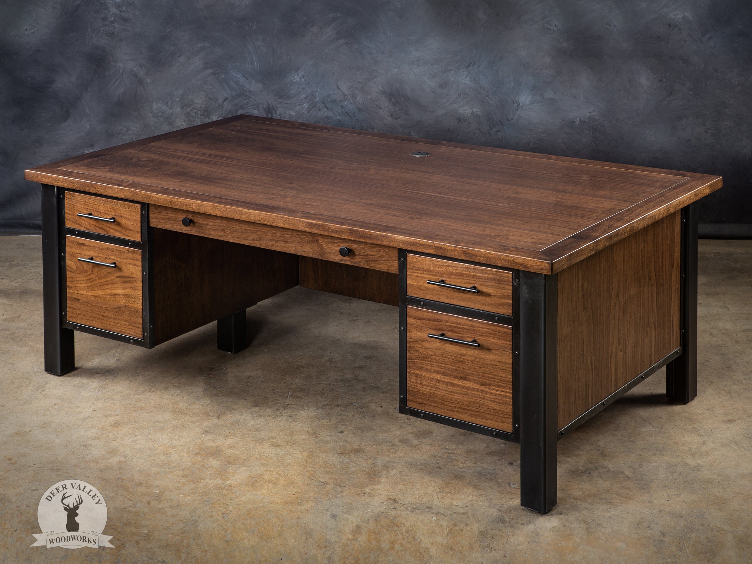 Oversized executive desk discount