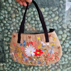 Hand Embroidered Linen Canvas Handbag Women summer bags