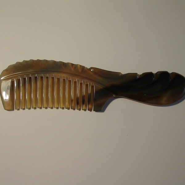 Curly-wavy hair Buffalo Horn Comb. Smooth wide gap tooth Anti Static Comb Perfect for curly long thick hair.