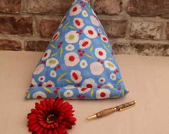 Tablet holder/cushion