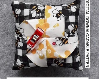 Pattern for origami clip/pin cushion, downloadable pattern, easy to follow instructions by picture and words