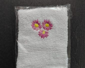 Embroidered face flannel