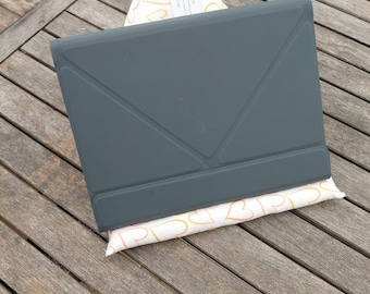 handmade kindle/tablet/phone cushion