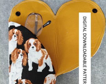 Downloadable Pattern for a poppered glasses case