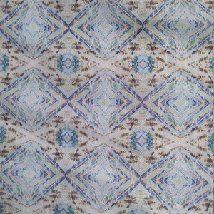Fijne linnen damessjaal Dunne linnen sjaal met geometrische print Zachte blauwe linnen sjaal als strandpareo of avondsjaal voor zeevakanties