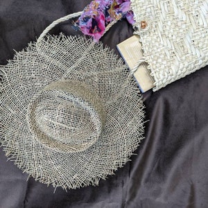 Straw fringed Wide brimmed hat FRINGE raffia Sun hat for Beach Holiday Summer parties Elegant wide brim straw hat