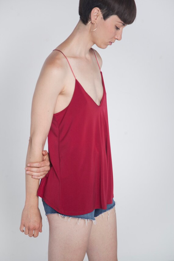 red tank top outfits