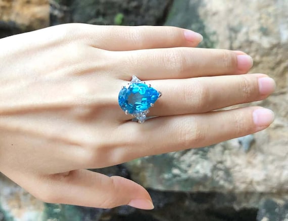 Swiss Blue Topaz Silver Gemstone Ring