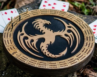 Tablero de cribbage personalizado con temática de dragón dorado