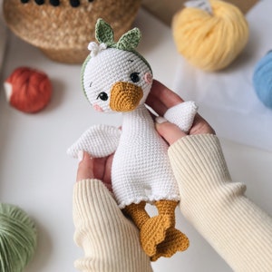 PDF Bella The Goose/Crochet Pattern In English/PRODUKT CYFROWY zdjęcie 2