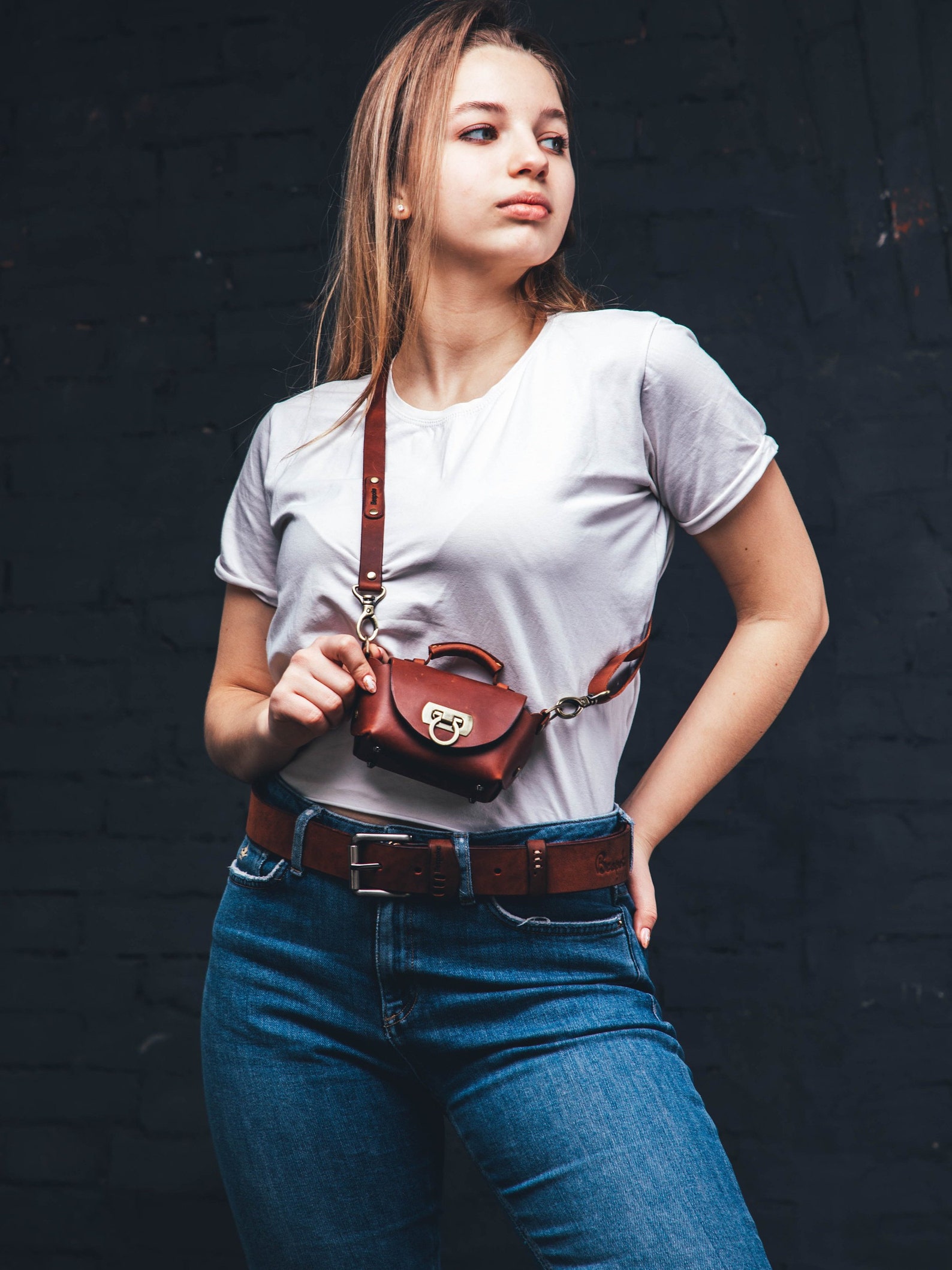 mini swoosh shoulder bag